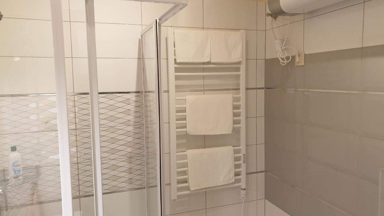 Buzavirag Apartmanhaz Balatonakali Bagian luar foto