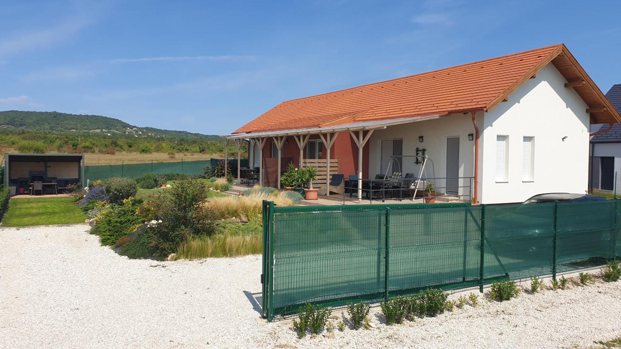 Buzavirag Apartmanhaz Balatonakali Bagian luar foto